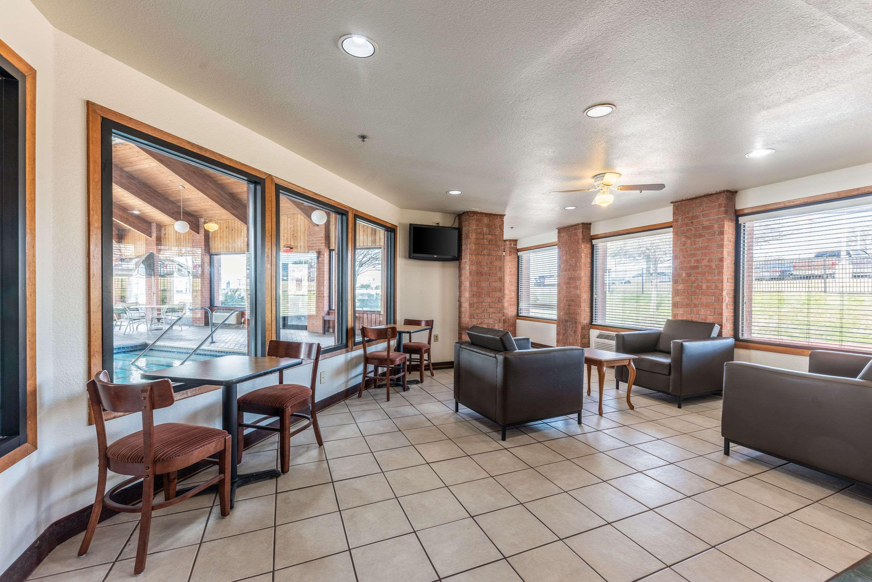 Econo Lodge Inn & Suites McKinney Exterior foto